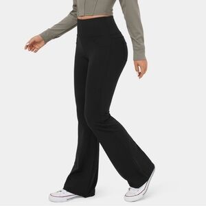 Halara High Waisted Back Pocket Leggings